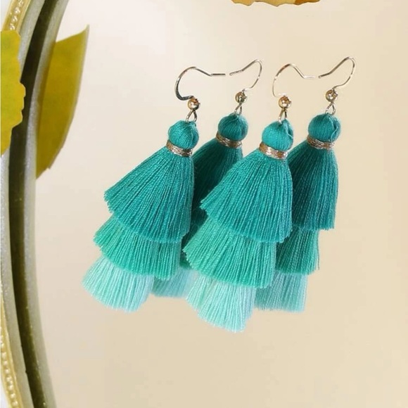 Jewelry - Teal tiered tassel drop earrings never worn